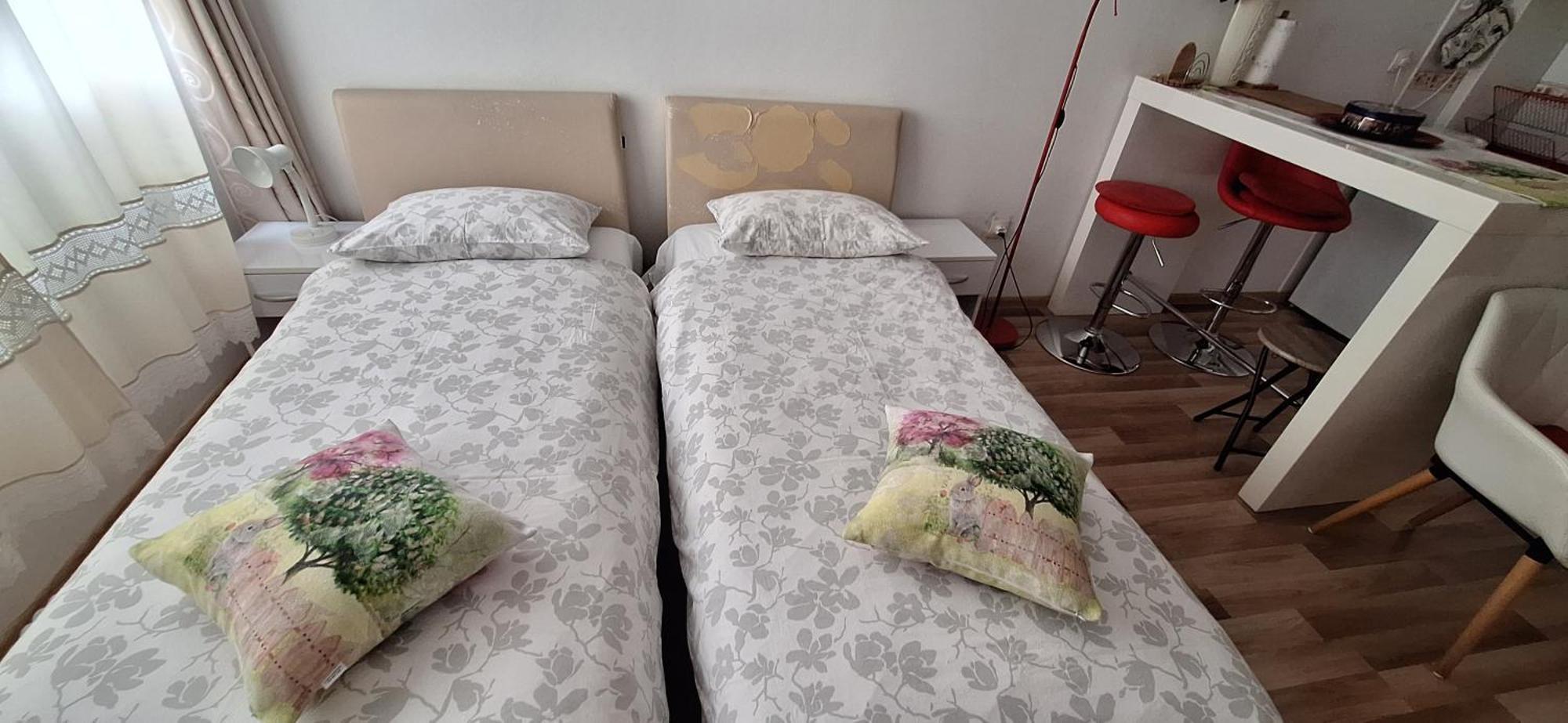 Klara Studio Apartman สปลิท ภายนอก รูปภาพ